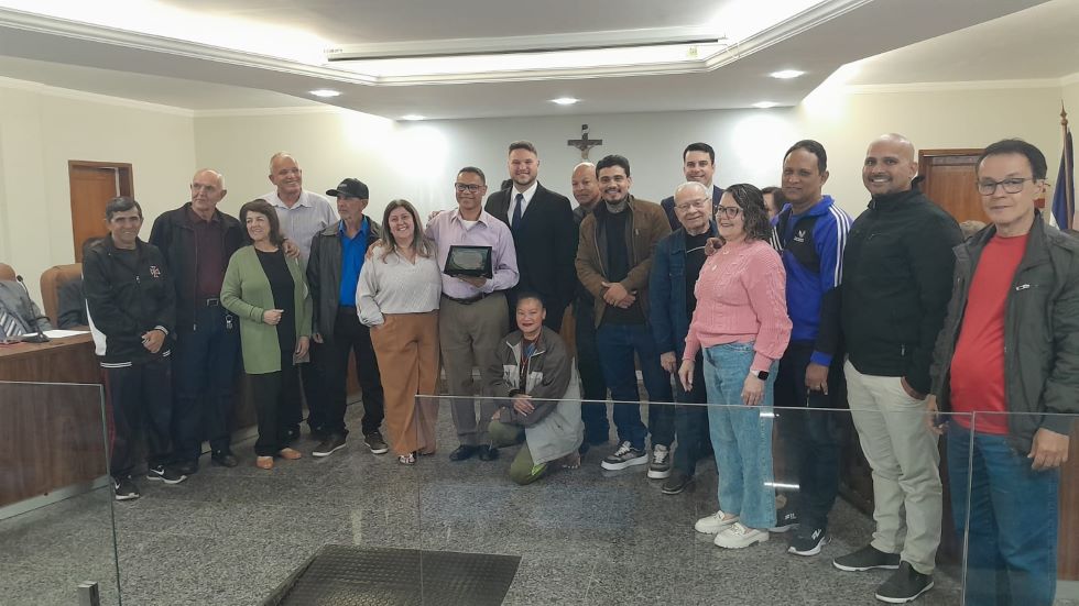 Moção de Aplausos e Elogios Nº 012/2025